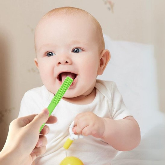 Anneau de dentition bébé pour soulager les douleurs dentaires naturellement