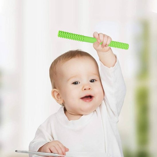 Anneau de dentition souple pour calmer les gencives sensibles du bébé