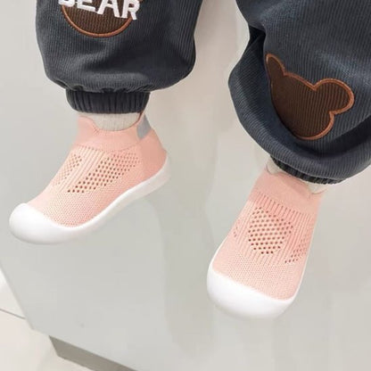 Chaussure bébé premiers pas rose antidérapante et souple
