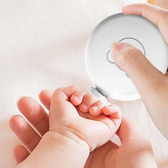 Coupe ongle bébé ergonomique pour couper les ongles en douceur