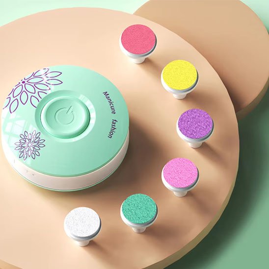 Coupe ongle bébé par limage doux pour ongles délicats