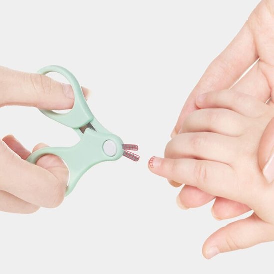 Coupe ongle bébé sécurisé pour couper les ongles en douceur