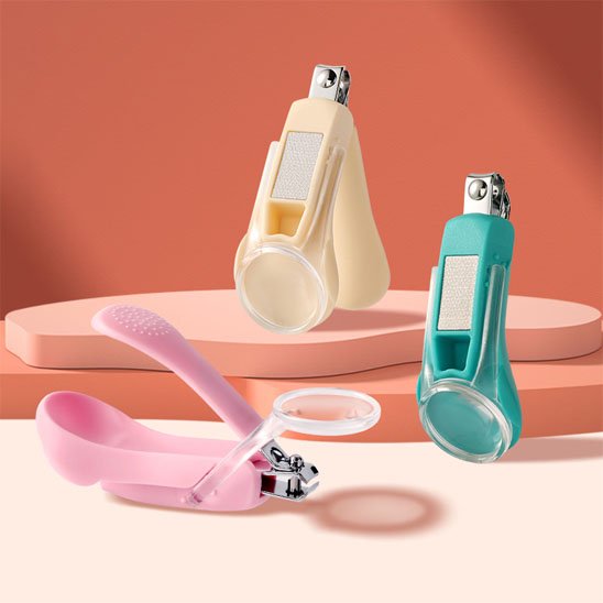 Kit coupe ongle bébé avec accessoires de soin