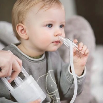 Mouche bébé manuel utilisé pour dégager le nez d’un nourrisson