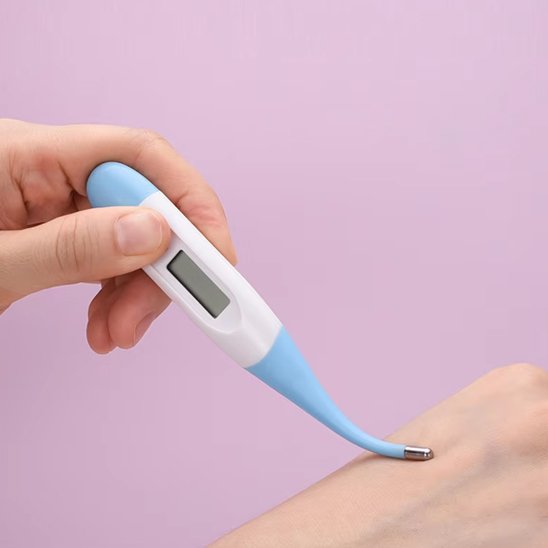 Trousse de toilette bébé avec coupe-ongles sécurisé pour nourrisson