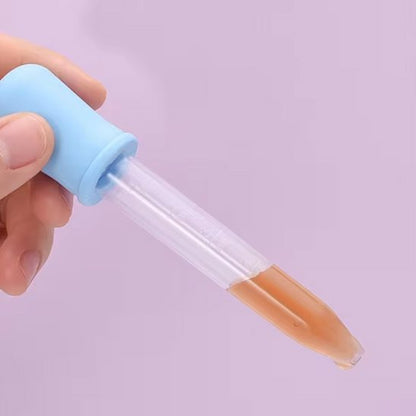 Trousse de toilette bébé avec pipette de soin précise et hygiénique